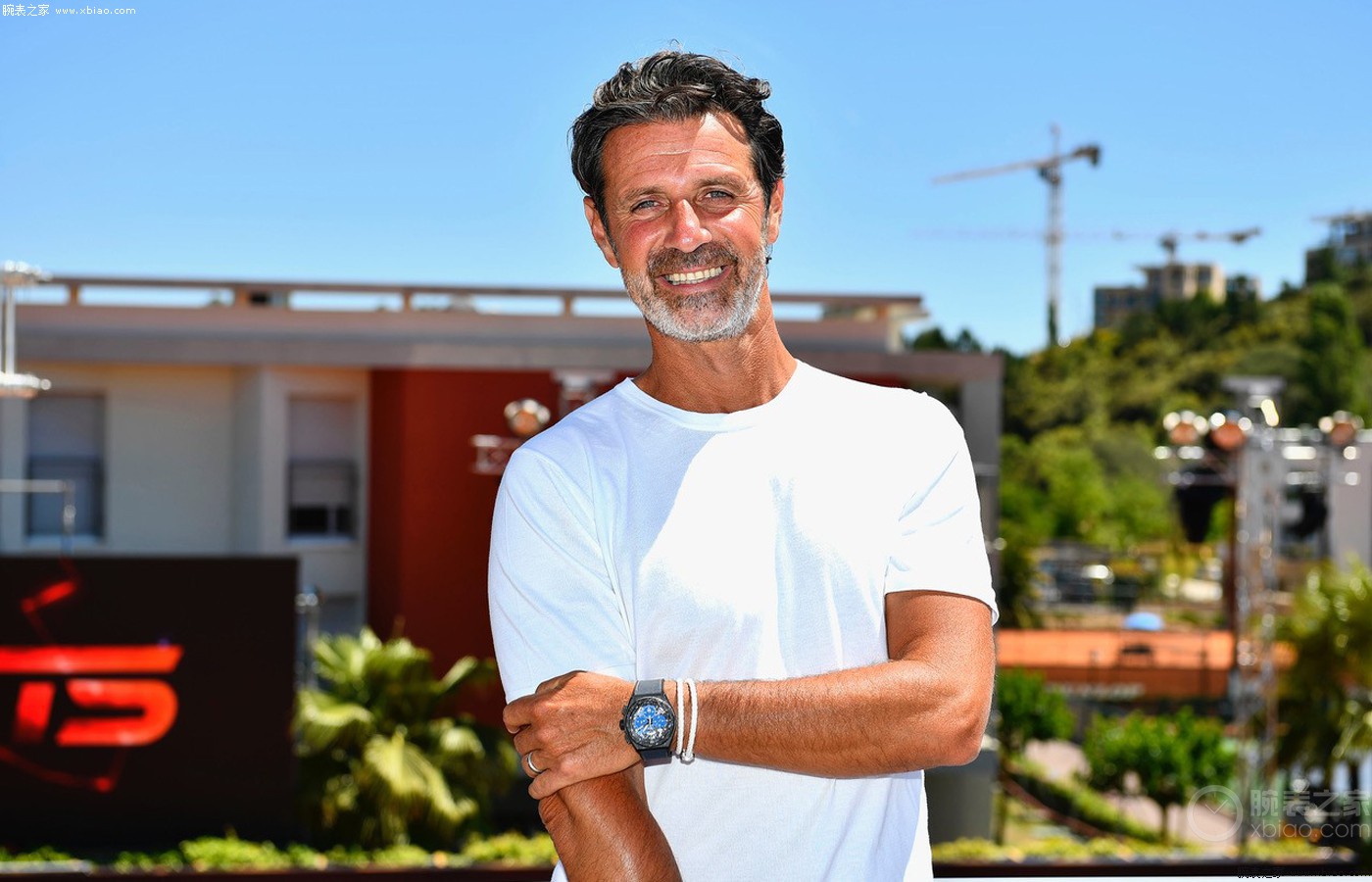 他在那里赚 他在那里赚