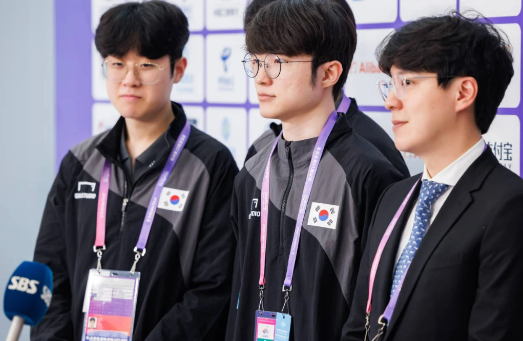 锋线即将发 锋线即将发