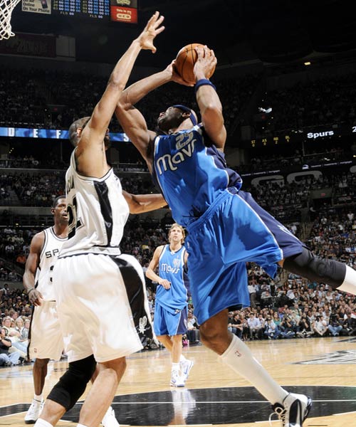 两场焦点战 两场焦点战